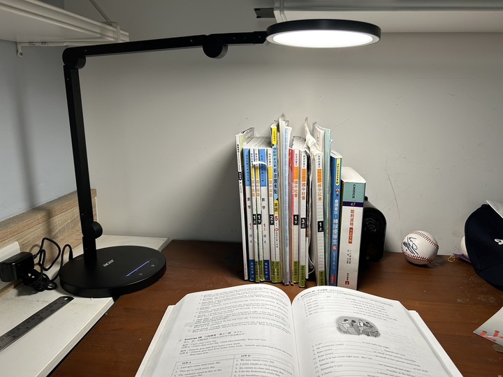 辦公室必備好物 推推 💡Acer威視王LED護眼檯燈💡