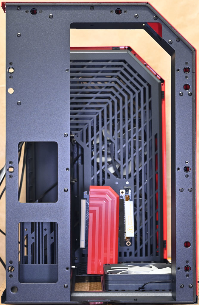 HYTE Y60 紅黑款機殼開箱
