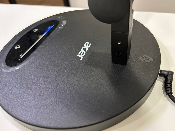 媽媽群👀護眼檯燈經驗分享：Acer_威視王