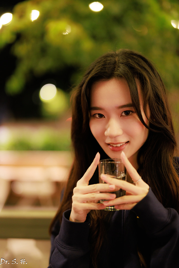 美女畢業主題照 ( UC Berkeley) 圖多