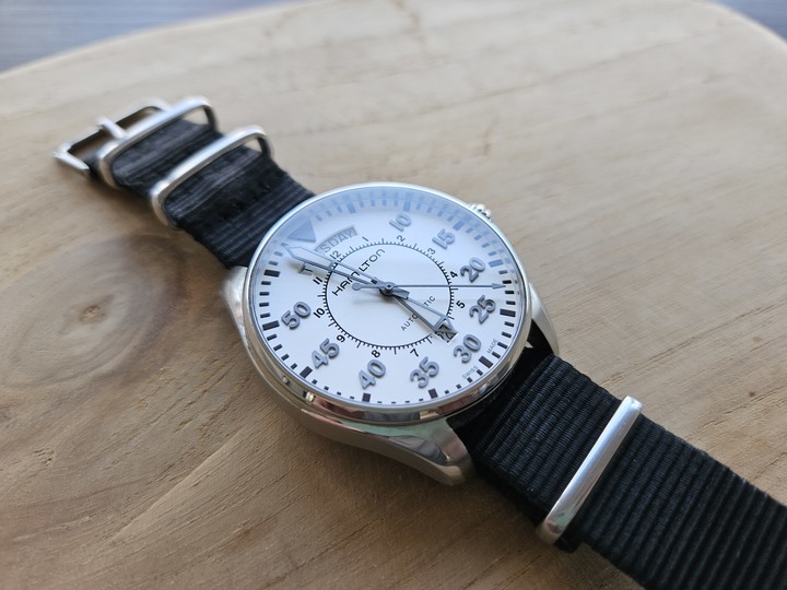 分享 Hamilton Khaki Pilot Day Date white