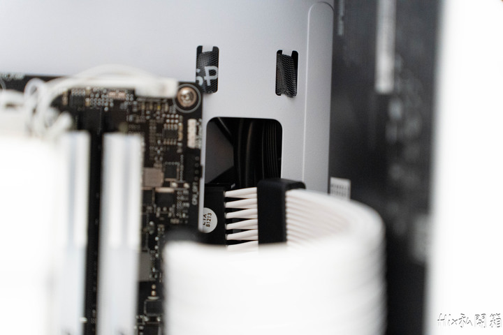 [開箱] 來自全漢的MATX機殼 CST360 WHITE