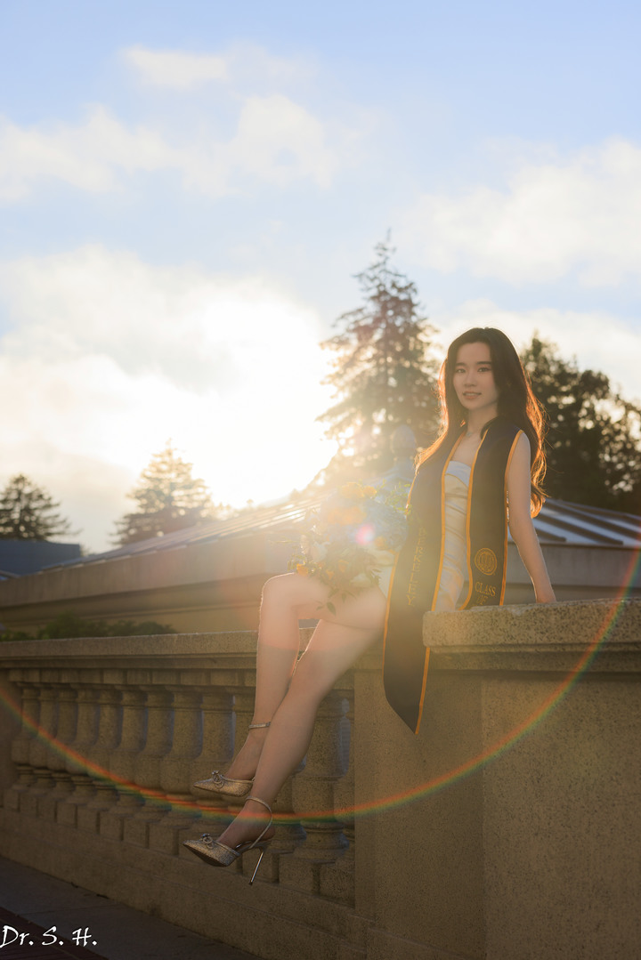 美女畢業主題照 ( UC Berkeley) 圖多