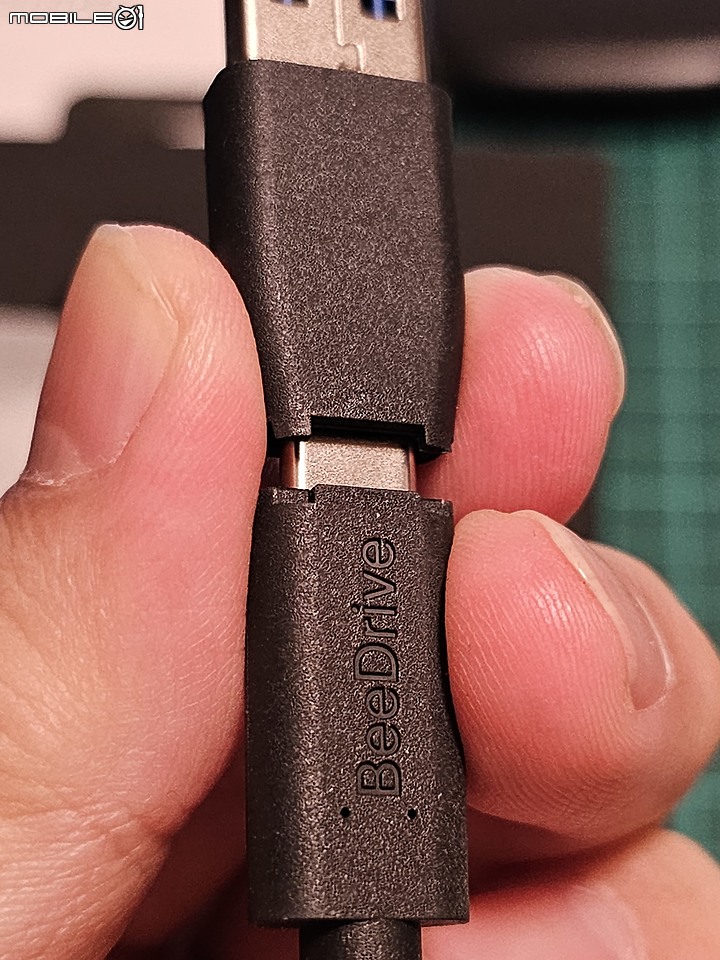 【 開箱分享 】所有檔案一手掌握，Synology BeeDrive 行動備份小蜜書，為你嗡嗡嗡看守寶貴的重要資料！