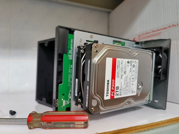 微開箱 華芸 ASUSTOR AS1102T 基本款 NAS 安裝分享