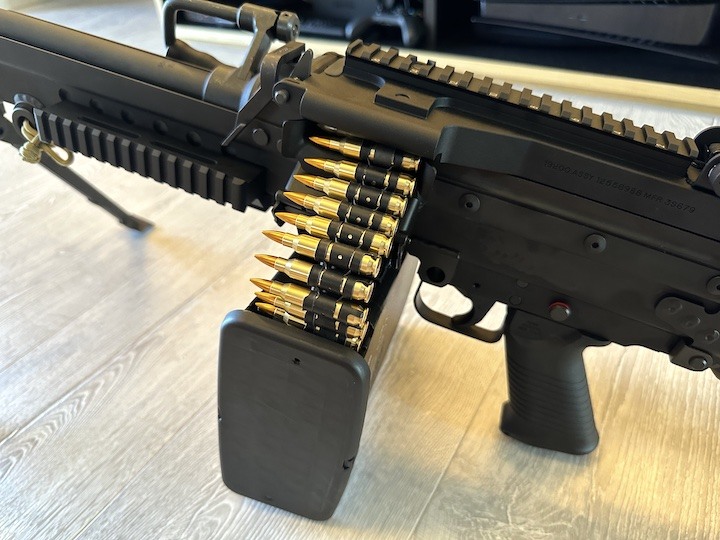 VFC M249 SAW 氣動空氣軟槍 | 期待已久的實用化輕機槍開箱