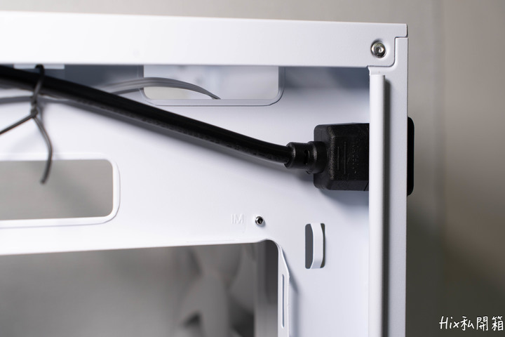 [開箱] 來自全漢的MATX機殼 CST360 WHITE