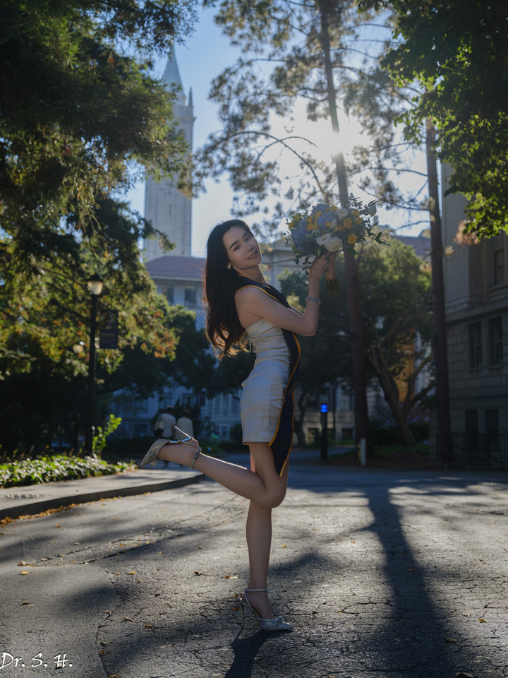美女畢業主題照 ( UC Berkeley) 圖多
