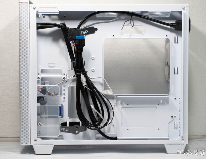 [開箱] 來自全漢的MATX機殼 CST360 WHITE