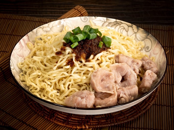 台南美食推薦│汕頭沙茶醬汁點亮意麵、魚冊內在美味靈魂