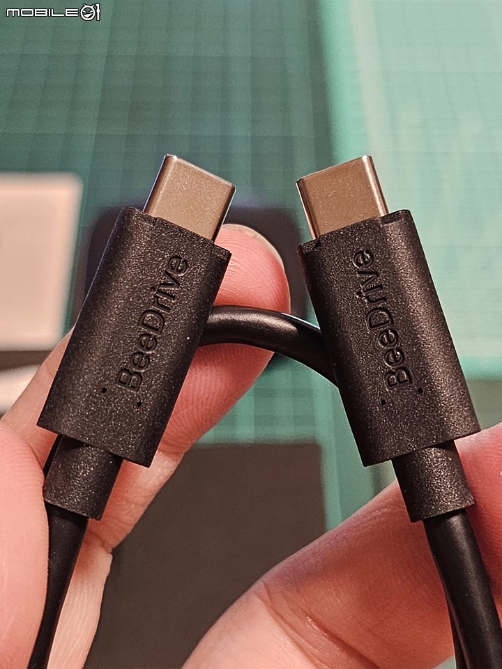 【 開箱分享 】所有檔案一手掌握，Synology BeeDrive 行動備份小蜜書，為你嗡嗡嗡看守寶貴的重要資料！