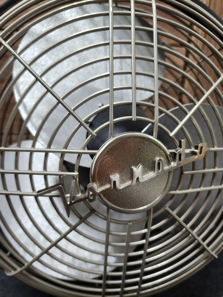 現代霧面風 x 復古設計 小循環扇 (Vornado:SWANSB-TW)