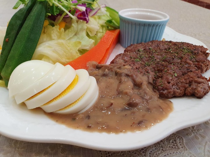 [新莊美食]成癮美式漢堡-平價又紮實的手打肉漢堡