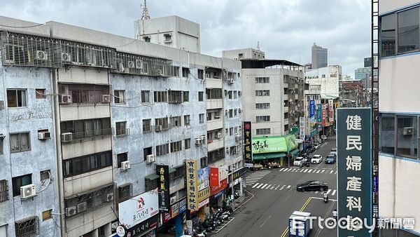 台中老牌建商斜槓當房東,磁吸南部建商插旗開咖啡廳