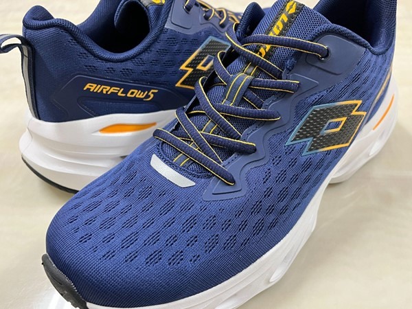 LOTTO AIR FLOW 5 風動跑鞋 實測分享