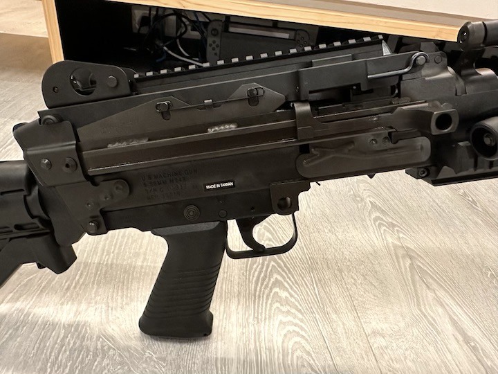 VFC M249 SAW 氣動空氣軟槍 | 期待已久的實用化輕機槍開箱