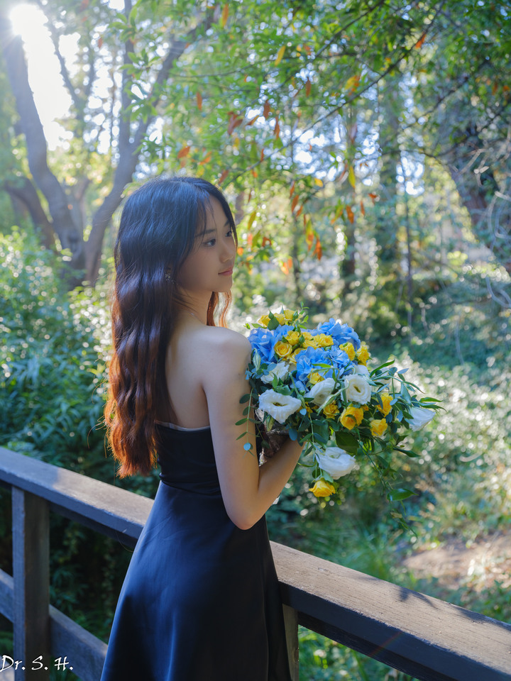 美女畢業主題照 ( UC Berkeley) 圖多