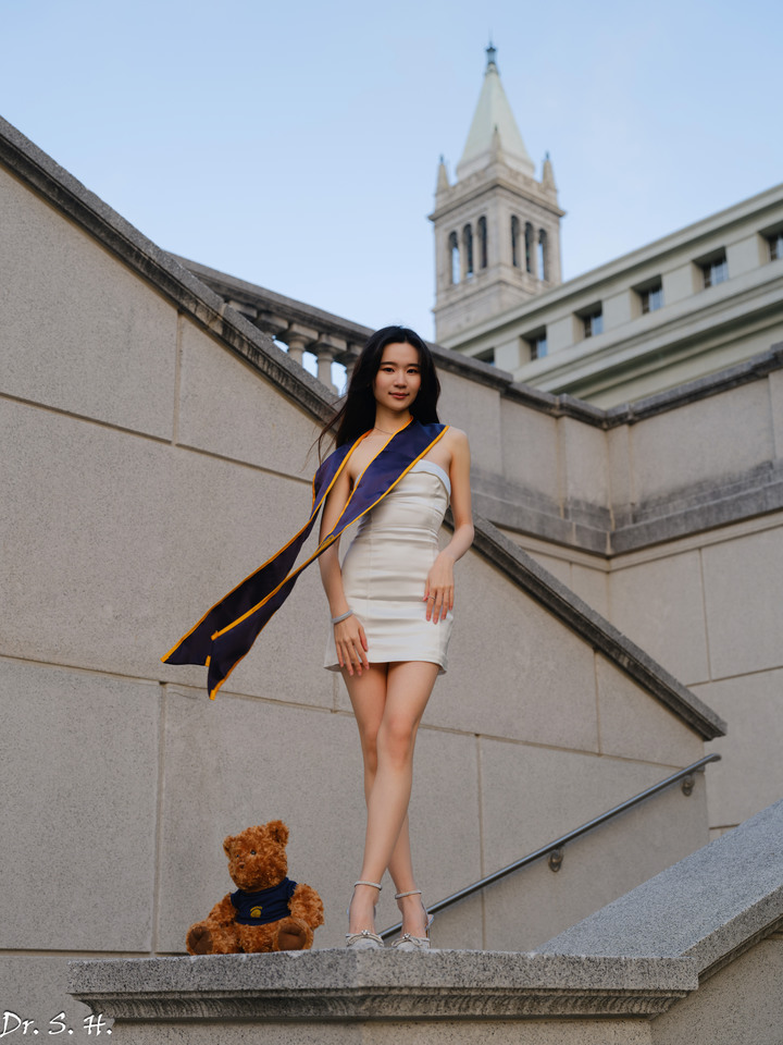 美女畢業主題照 ( UC Berkeley) 圖多