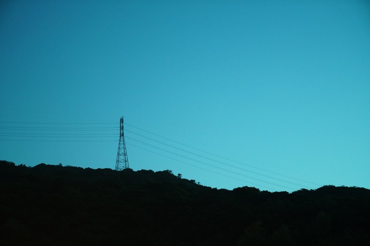 選購 sony a6700 或是 a7iv