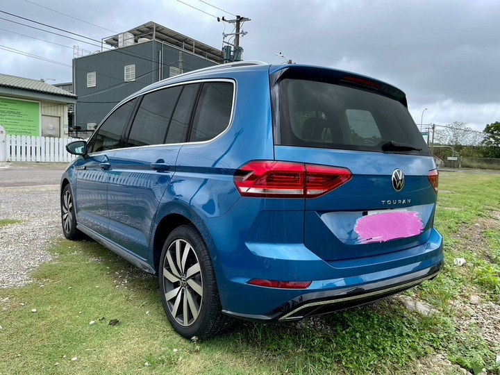 實用又帥氣的家庭用車-Touran 280 TSI Style R-Line