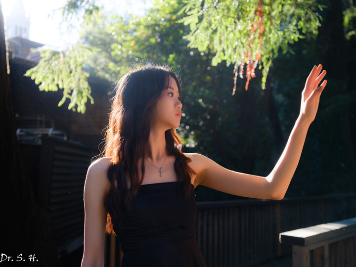 美女畢業主題照 ( UC Berkeley) 圖多