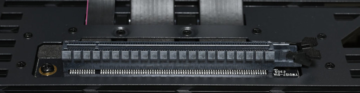HYTE Y60 紅黑款機殼開箱