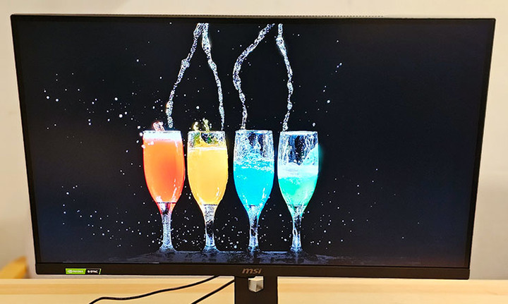 MSI MAG 274UPF 開箱分享~27吋4K144Hz畫質優+高刷遊戲效果佳,尺寸大小剛剛好!