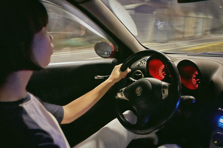 Alfa Romeo 156 極簡開箱分享