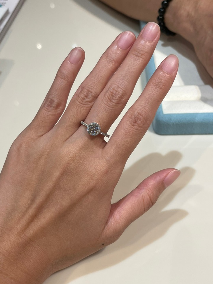 終於去挑婚戒