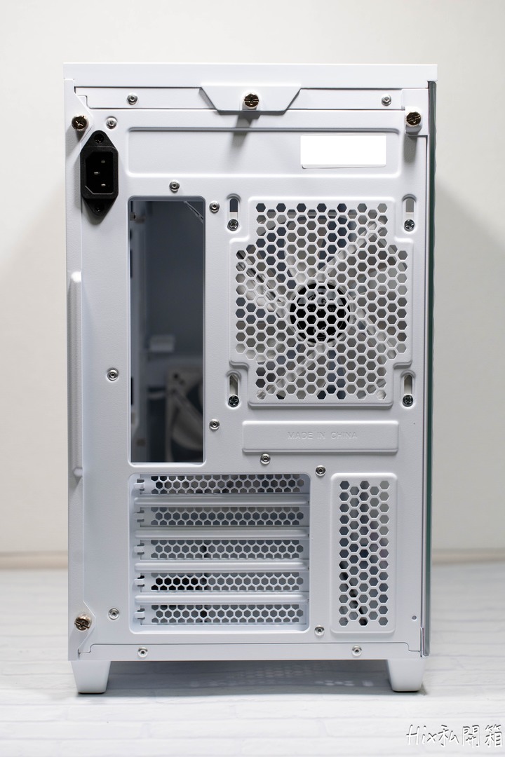 [開箱] 來自全漢的MATX機殼 CST360 WHITE