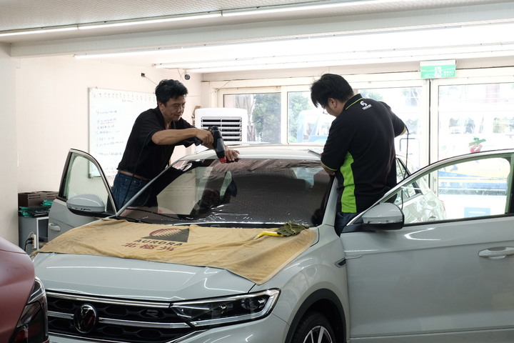3M新出的極透貼這樣的組合最適合~(T-ROC TSI 330 R-Line Performance)