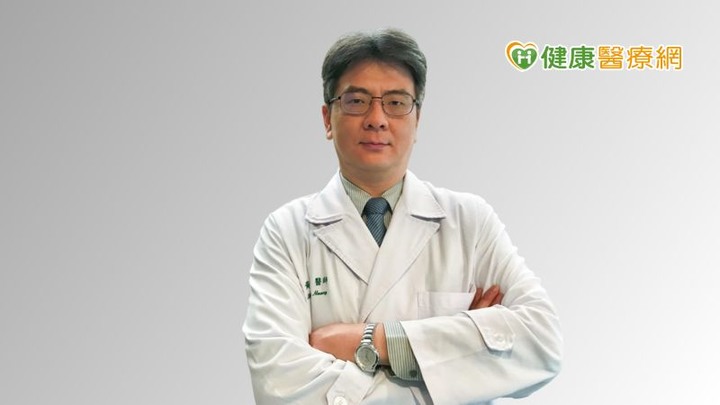 點我看大圖 「只盼活到孩子結婚」5旬婦晚期乳癌積極治療救回一命