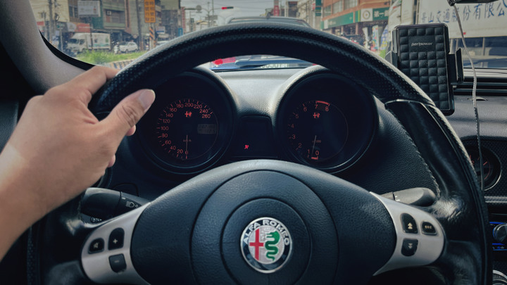Alfa Romeo 156 極簡開箱分享