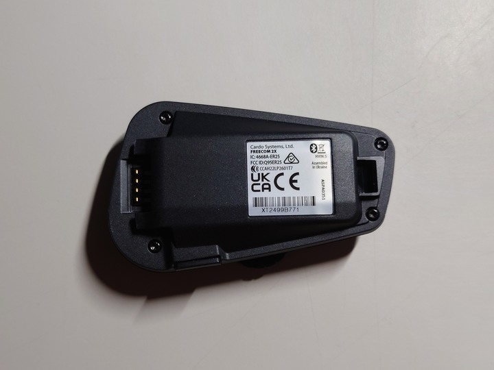 【開箱】Cardo Freecom 2X
