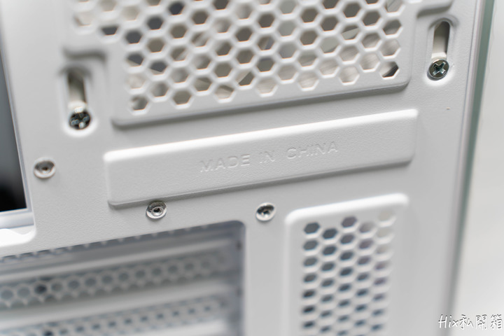 [開箱] 來自全漢的MATX機殼 CST360 WHITE