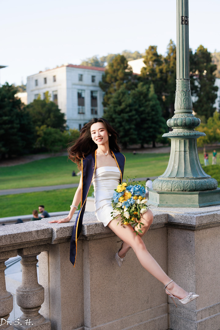 美女畢業主題照 ( UC Berkeley) 圖多