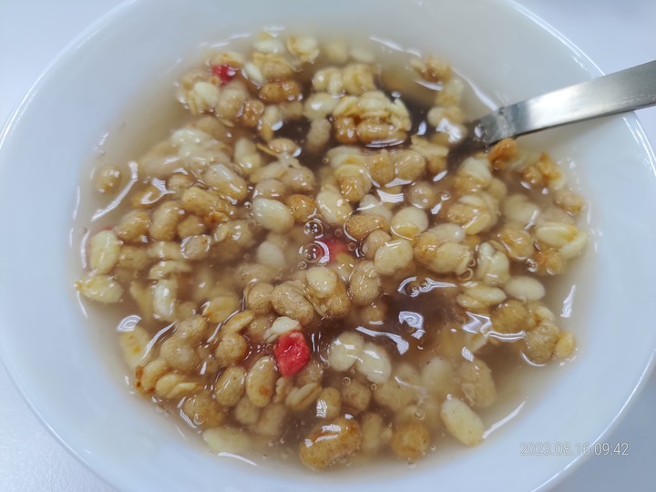 實驗失敗的早餐 (蓮藕粉+calbee麥片)