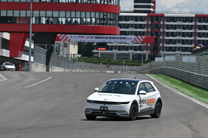 2023 STS 超級房車全國系列賽:Safety Car(ioniq6)、Medical Car(ioniq5)
