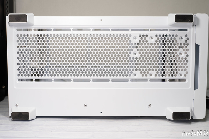 [開箱] 來自全漢的MATX機殼 CST360 WHITE