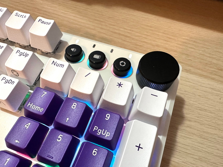 #開箱 iRocks K74R RGB 背光無線機械鍵盤 白紫晶色(茶軸)