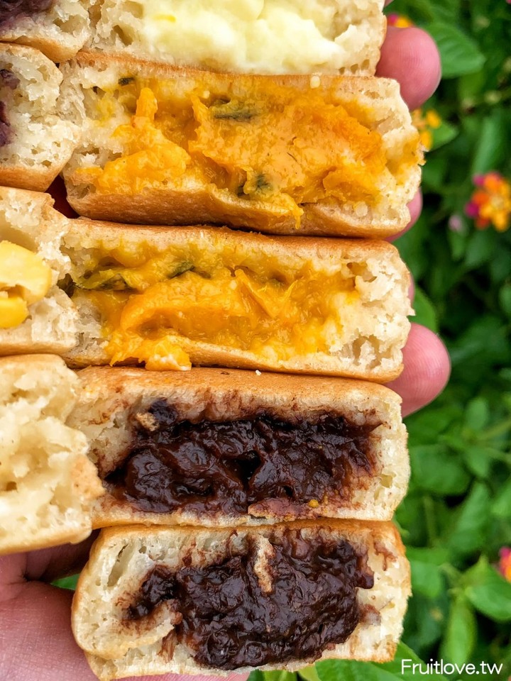 彰化美食-紅豆餅每種口味通通都5元，料多味美不甜膩