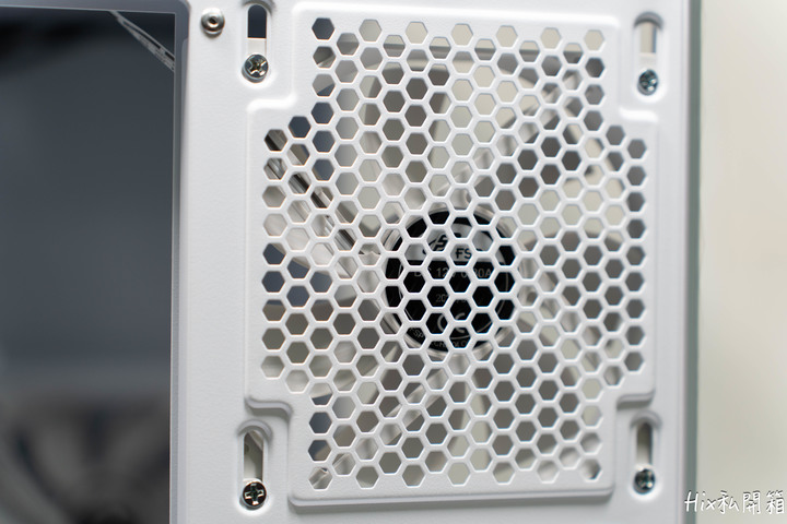 [開箱] 來自全漢的MATX機殼 CST360 WHITE