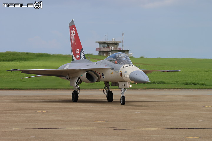 點我看大圖 EOS R7戰機拍攝初體驗@清泉崗航空嘉年華