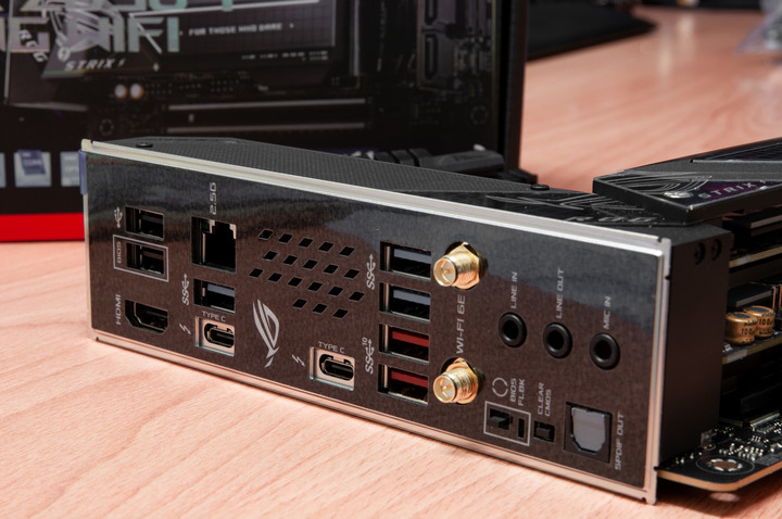 「Wi-Fi 6家用路由器環境解析&TUF AX4200」 -業餘雜談文。
