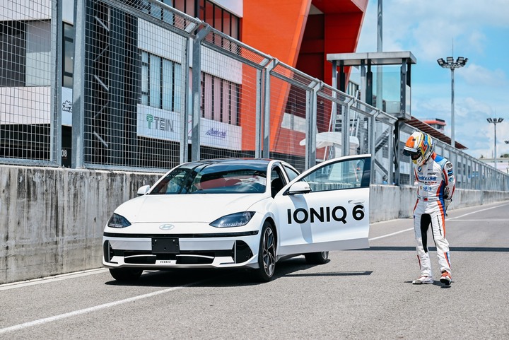 2023 STS 超級房車全國系列賽:Safety Car(ioniq6)、Medical Car(ioniq5)