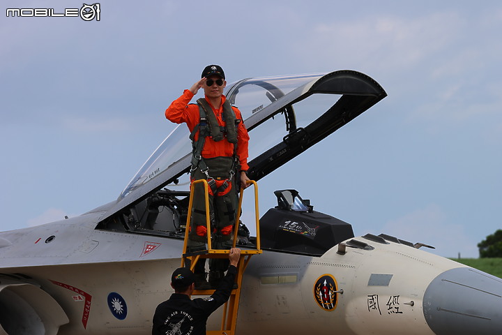 點我看大圖 EOS R7戰機拍攝初體驗@清泉崗航空嘉年華