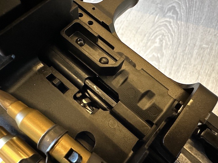 VFC M249 SAW 氣動空氣軟槍 | 期待已久的實用化輕機槍開箱