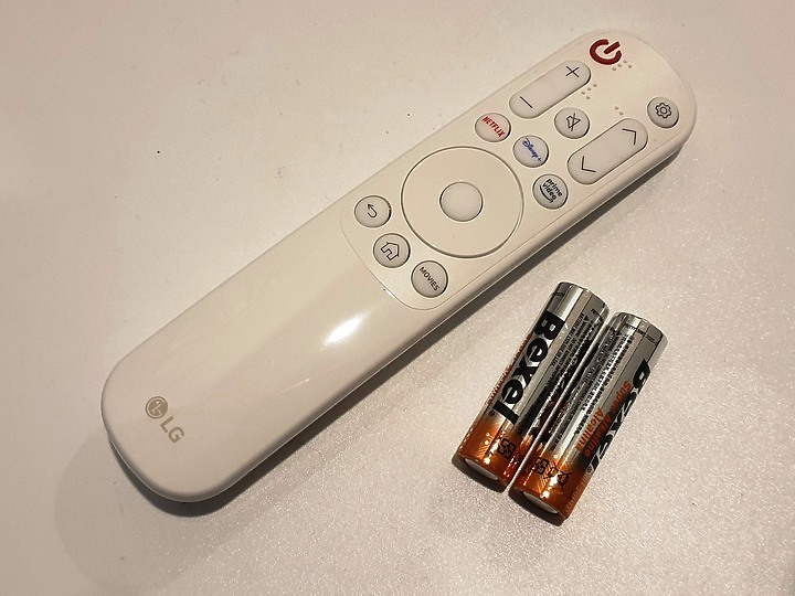 目標達成~有了 LG StanbyME 閨蜜機 帶小孩再也不用熊貓眼了~