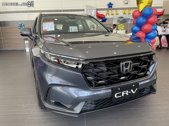 簡單分享CRV 6代展間賞車