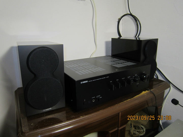 【開箱】山葉YAMAHA A-S301 綜合擴大機與山葉YAMAHA NS-BP200喇叭